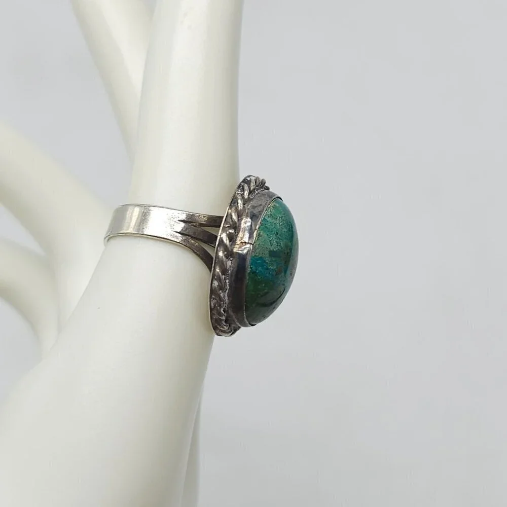 Vintage Navajo Sterling Silver Azurite Ring Size 7.5 With Rope-Edge Design